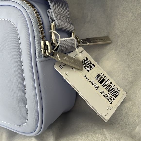 Lululemon Camera Bag Pastel Blue (2L) brand new - Picture 3 of 10